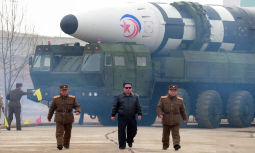 उत्तर कोरिया कर रहा युद्ध की तैयारी!
