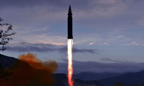 उत्तर कोरिया ने दागी बैलिस्टिक मिसाइल