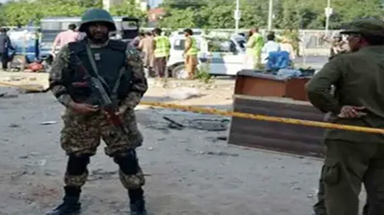पाकिस्तान में सेना के चेकपोस्ट पर आतंकी हमले में 23 सैनिकों की मौत