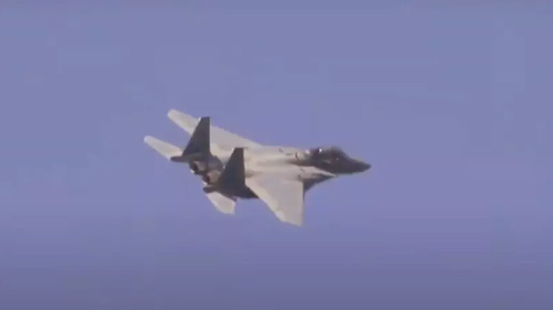 प्रशिक्षण मिशन के दौरान सऊदी एफ-15 लड़ाकू विमान दुर्घटनाग्रस्त