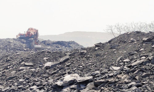 चीन के कोयला खदान दुर्घटना में 61 फंसे 14 लापता