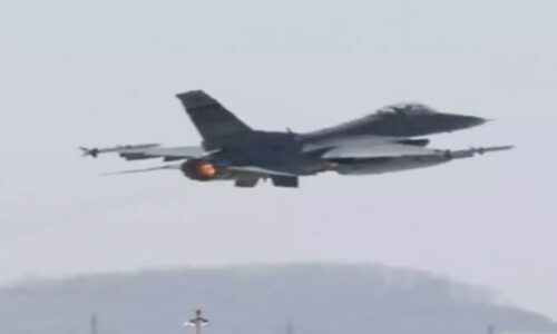 दक्षिण कोरिया के पश्चिमी तट पर अमेरिकी लड़ाकू विमान दुर्घटनाग्रस्त