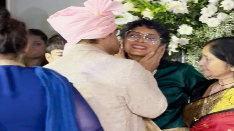 आमिर खान ने एक्स वाइफ किरण राव को सरेआम किस किया