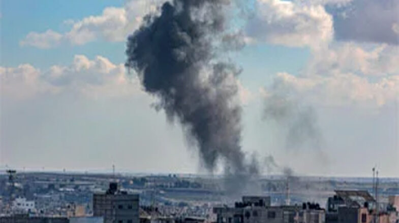 इजरायल के हवाई हमले में 16 लोगों की मौत