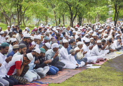 जम्मू-कश्मीर में शांतिपूर्ण ढंग से संपन्न हुई ईद की नमाज