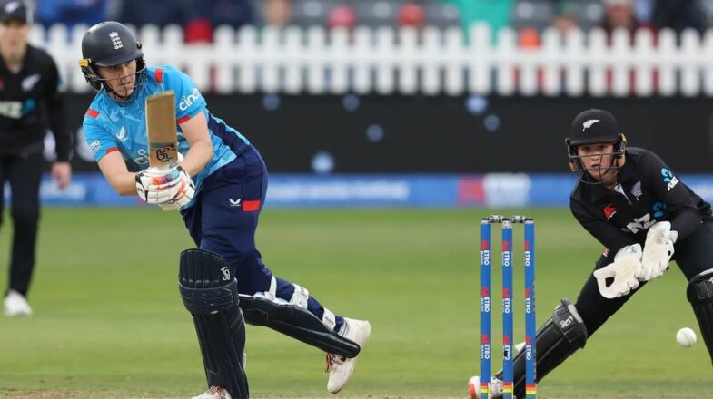 इंग्लैंड की महिला टीम ने न्यूजीलैंड पांच विकेट से हराया, सीरीज भी जीती