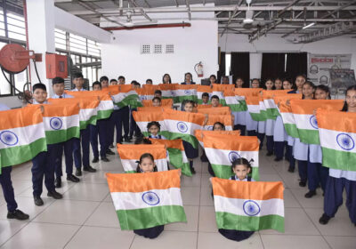 भारतवासियों को एक सूत्र में बांधने वाला राष्ट्रीय ध्वज तिरंगा