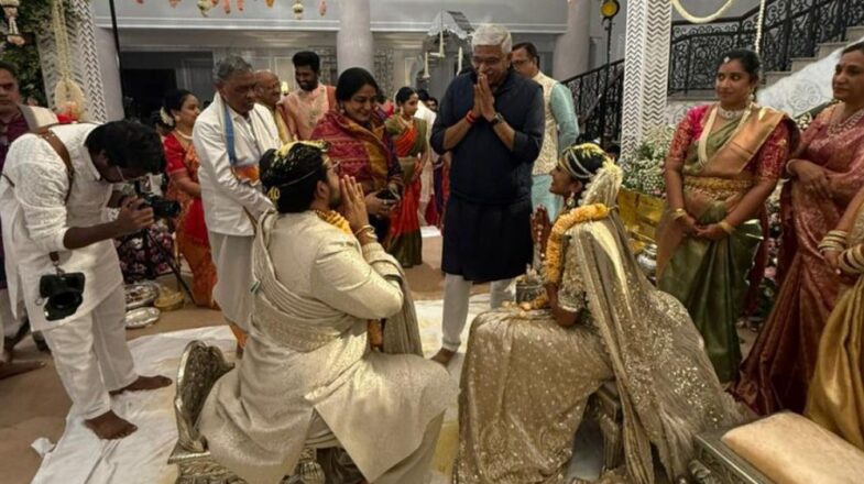 PV Sindhu Wedding: शादी के बंधन में बंधी PV Sindhu, पहना ये खास लिबास, सामने आई तस्वीर…