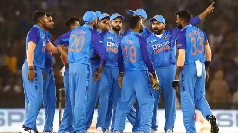 champions trophy 2025: भारत-बांग्लादेश की टक्कर में India की  प्लेइंग XI आई सामने….