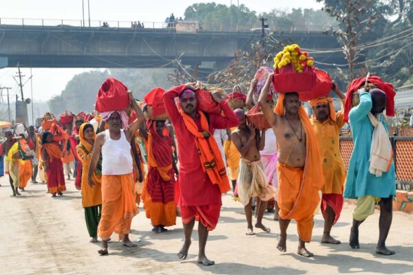 महाकुंभ से गैरहाजिर विपक्ष